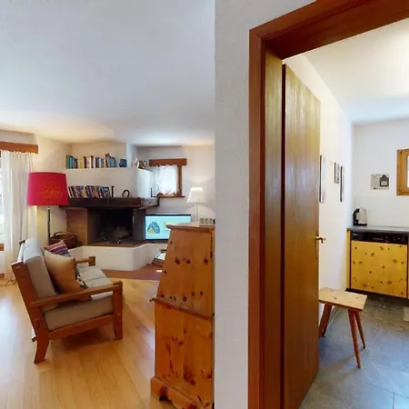 Rabgiusa 1 Apartment